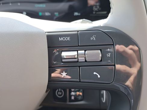 New 2026 Kia EV9 Land image 28