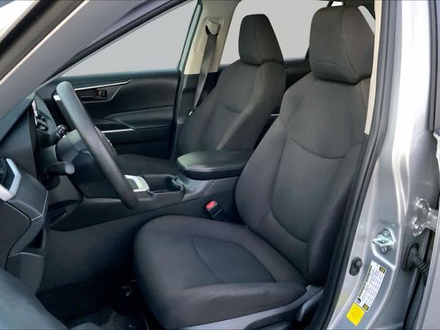 Used 2024 Toyota RAV4 LE FWD image 8