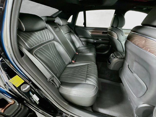 Used 2023 Genesis G90 3.5T AWD/4WD image 28