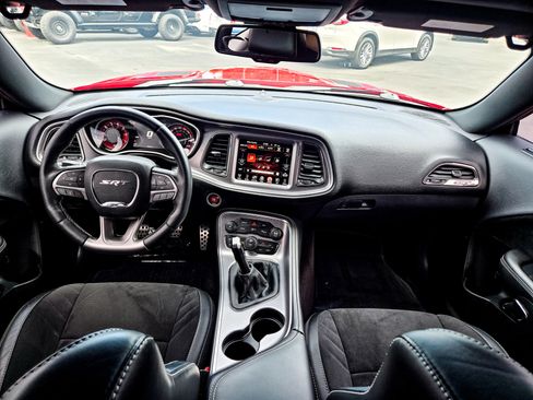 Used 2015 Dodge Challenger SRT Hellcat image 14