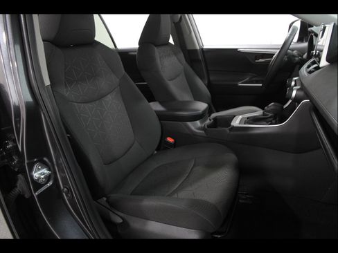 Used 2023 Toyota RAV4 XLE w/ Convenience Package image 17