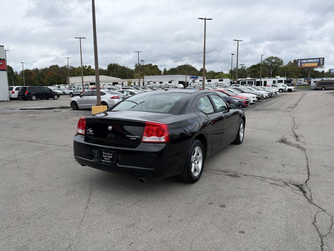Used 2010 Dodge Charger SXT RWD image 3