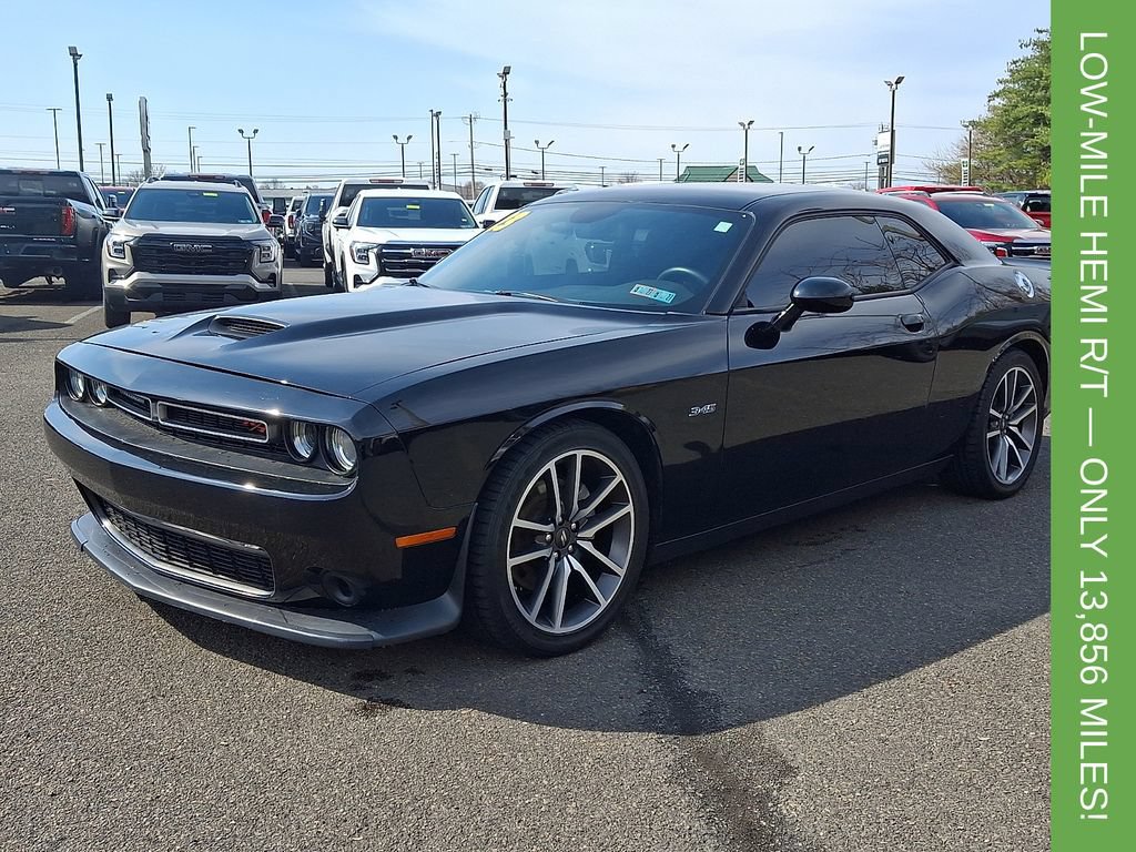 Used 2023 Dodge Challenger R/T RWD image 3