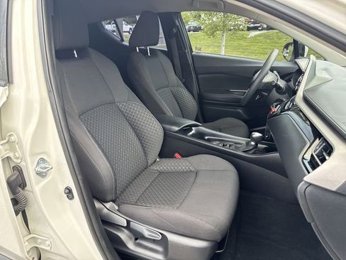 Used 2021 Toyota C-HR LE FWD image 20