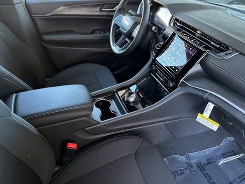 New 2025 Jeep Grand Cherokee Laredo X image 16