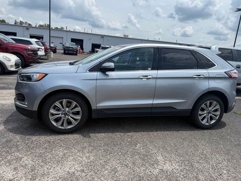 Used 2022 Ford Edge Titanium AWD/4WD image 4