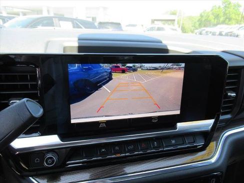 Used 2024 Chevrolet Silverado 1500 LT AWD/4WD image 25