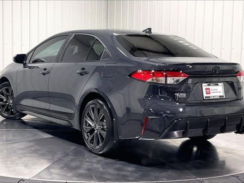 Certified 2025 Toyota Corolla SE FWD image 13
