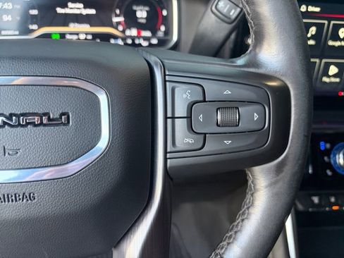 Used 2024 GMC Sierra 2500 Denali Ultimate AWD/4WD image 8