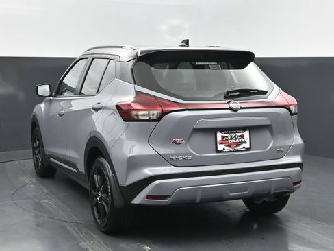 Used 2024 Nissan Kicks SR w/ SR Premium Package FWD image 4