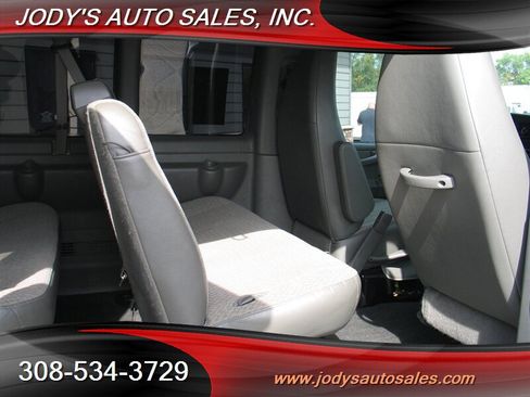 Used 2014 Chevrolet Express 2500 LS image 18