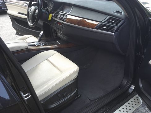 Used 2012 BMW X5 xDrive35d AWD/4WD image 12