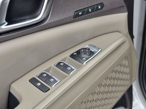New 2026 Kia Carnival EX FWD image 21