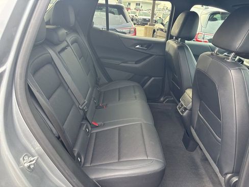 Used 2025 Chevrolet Equinox LT w/ Convenience Package II image 11