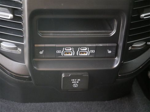 Used 2022 RAM 2500 Limited image 14