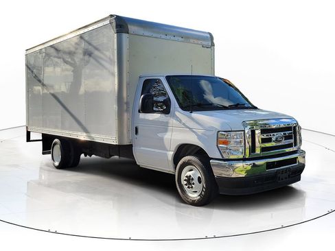 Used 2024 Ford E-350 and Econoline 350 Super Duty w/ Power Windows & Locks Group RWD image 2