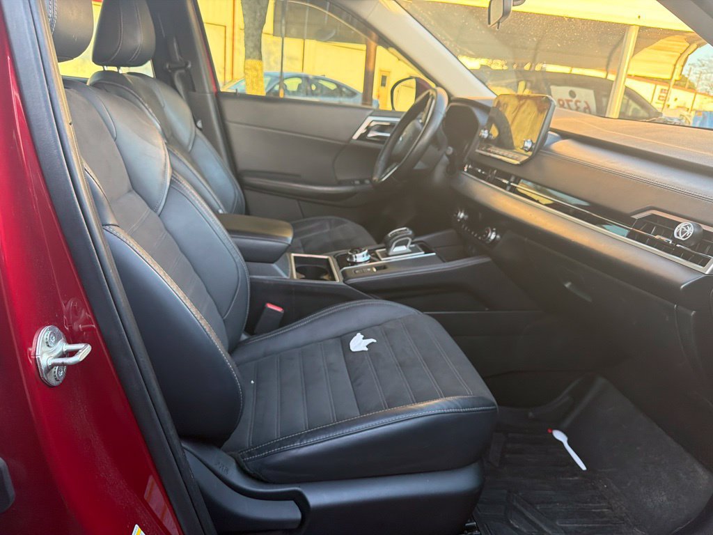 Used 2023 Mitsubishi Outlander SE FWD image 19