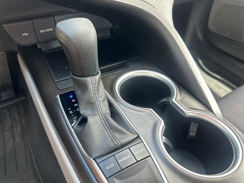Certified 2024 Toyota Camry LE FWD image 25