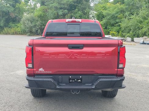 Used 2023 Chevrolet Colorado Z71 w/ Z71 Convenience Package 2 AWD/4WD image 6