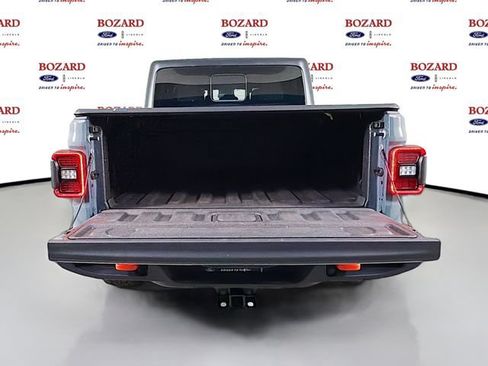 Used 2025 Jeep Gladiator Mojave w/ Convenience Group AWD/4WD image 31