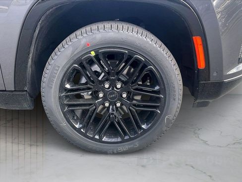 New 2026 Jeep Grand Wagoneer Limited AWD/4WD image 36
