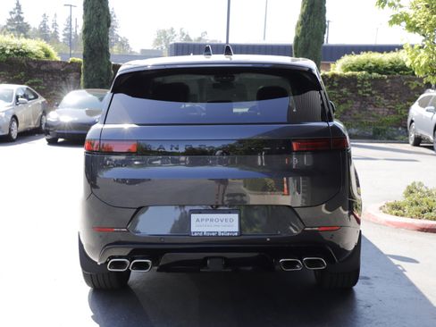 Used 2025 Land Rover Range Rover Sport Autobiography AWD/4WD image 5