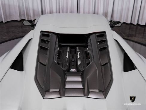 Used 2024 Lamborghini Revuelto AWD/4WD image 20