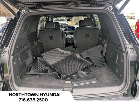 Used 2025 Chevrolet Traverse Z71 w/ Enhanced Driving Package image 39