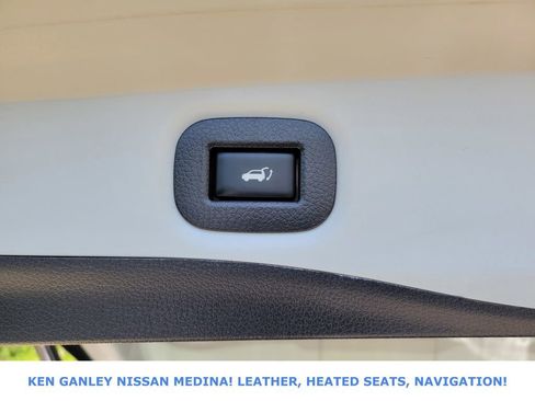 Used 2018 Nissan Rogue SL AWD/4WD image 46