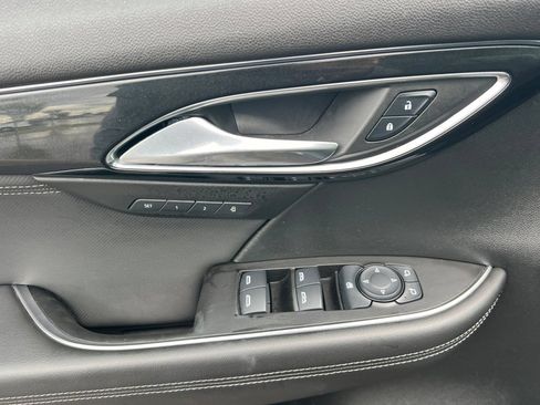 Used 2024 Buick Envision Preferred AWD/4WD image 8