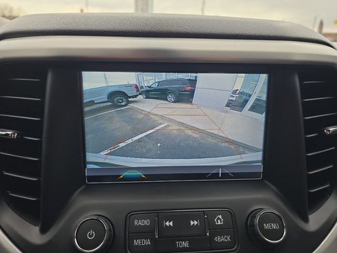 Used 2018 GMC Acadia SLT image 21