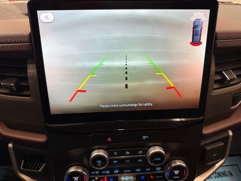 Used 2022 Ford Expedition Max Limited image 15