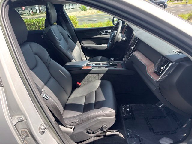 Used 2023 Volvo XC60 B5 Plus w/ Climate Package AWD/4WD image 15