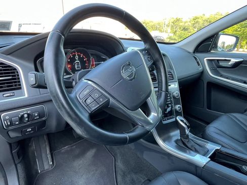 Used 2015 Volvo XC60 T5 AWD/4WD image 10