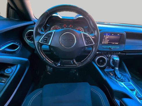 Used 2020 Chevrolet Camaro LS RWD image 6