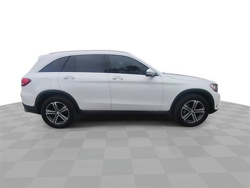 Used 2017 Mercedes-Benz GLC 300 image 9