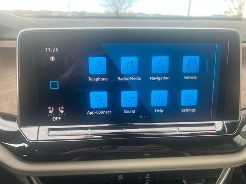 Certified 2024 Volkswagen Atlas SE image 21