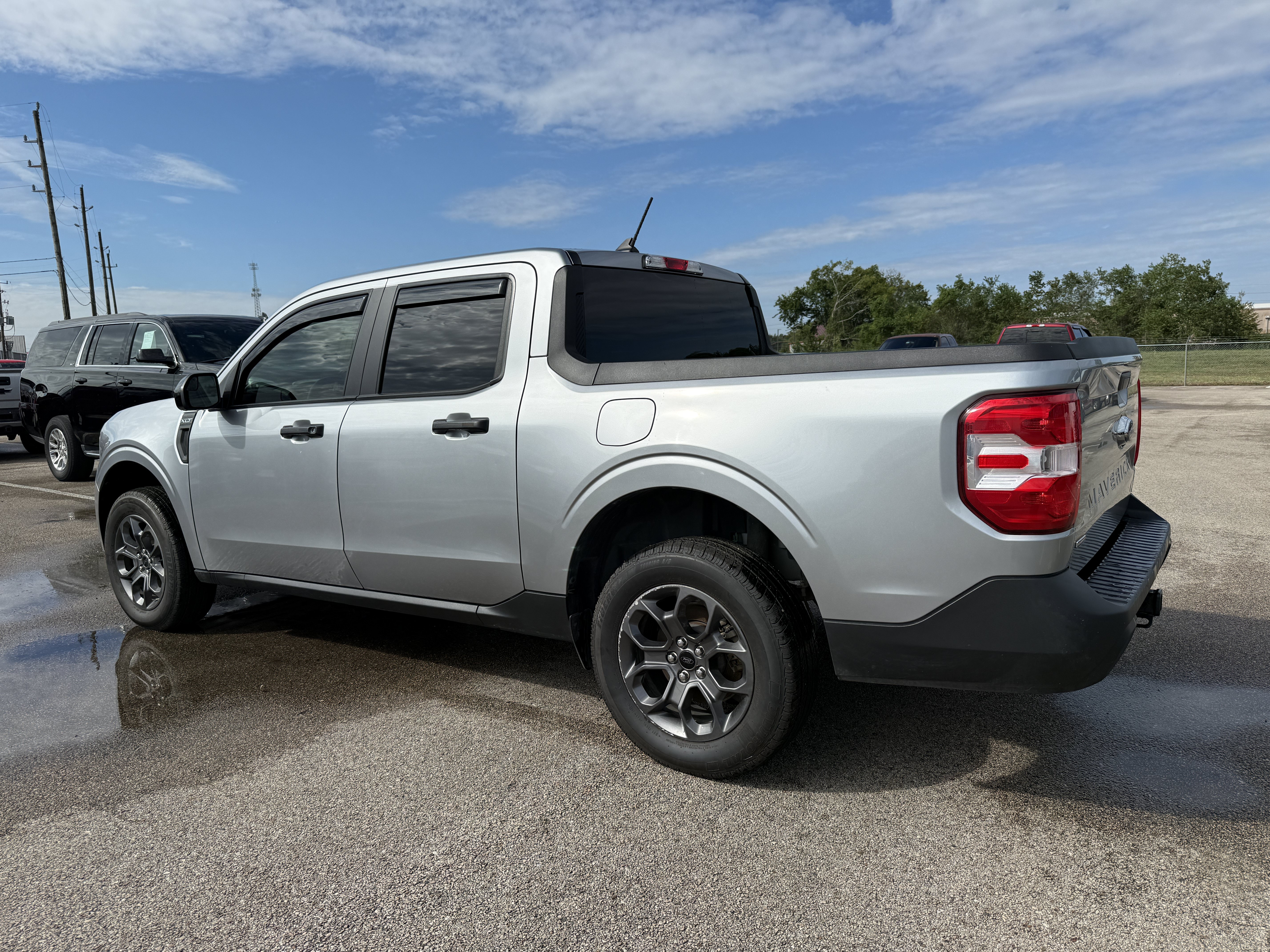Used 2024 Ford Maverick XLT w/ XLT Luxury Package FWD image 3