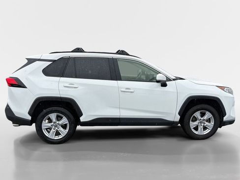 Used 2019 Toyota RAV4 XLE w/ Carpet Mat Package FWD image 6
