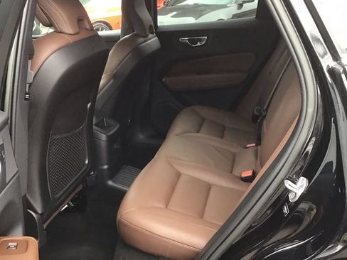 Used 2023 Volvo XC60 T8 Plus AWD/4WD image 5