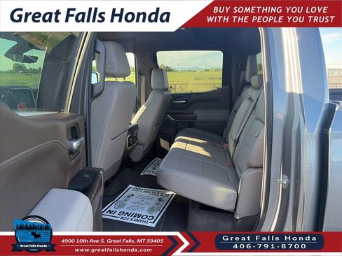 Used 2022 GMC Sierra 1500 SLT w/ Technology Package AWD/4WD image 18