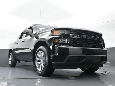 Used 2020 Chevrolet Silverado 1500 Custom w/ Custom Value Package image 57