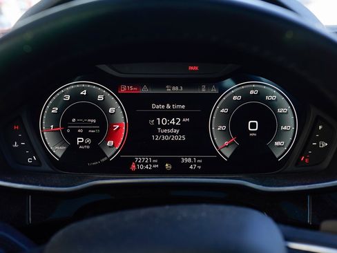 Used 2022 Audi Q3 2.0T Premium Plus w/ Premium Plus Package image 3