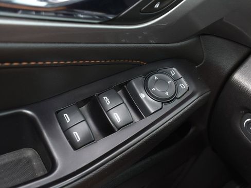 Used 2020 Chevrolet Traverse LT w/ LT Premium Package AWD/4WD image 21