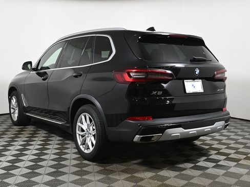 Used 2022 BMW X5 xDrive40i w/ Premium Package AWD/4WD image 5
