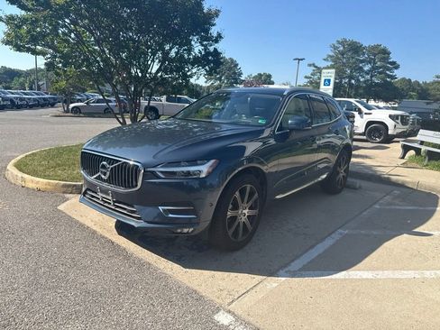 Used 2021 Volvo XC60 T5 Inscription w/ Protection Package Premier AWD/4WD image 1