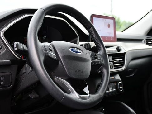 Used 2021 Ford Escape SE w/ Convenience Package FWD image 16