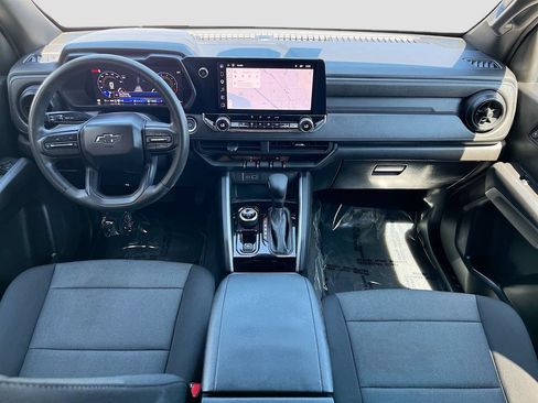 Used 2025 Chevrolet Colorado Trail Boss AWD/4WD image 21