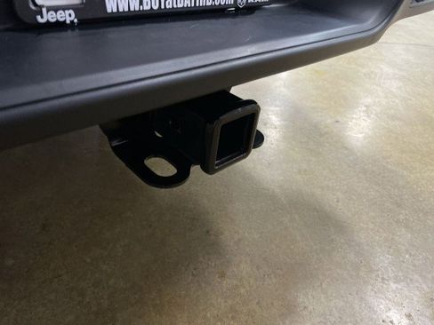 Used 2024 Jeep Gladiator Mojave w/ Convenience Group image 25