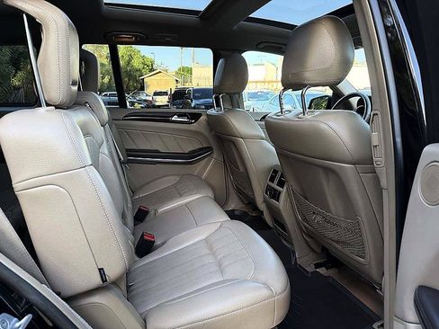 Used 2013 Mercedes-Benz GL 450 4MATIC image 19